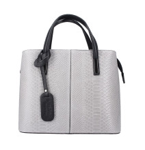 Szürke bőr táska 960