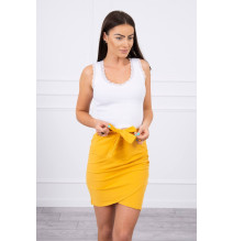 Női szoknya MI8984 derékhoz kötve okker