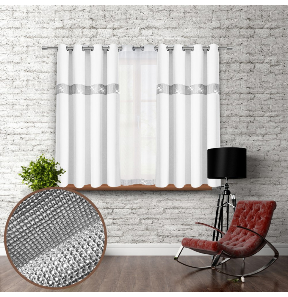 Függöny a gyűrűk cirkóniával 140x160 cm fehér