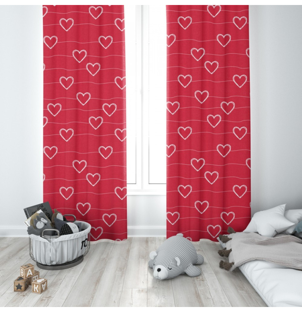 Függöny a gyűrűk 140x250 cm piros szívvel