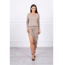 Női aszimmetrikus ruha MI8923 sötét bézs