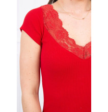 Női póló csipke nyakkivágással MI8987 piros