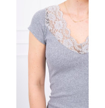 Női póló csipke nyakkivágással MI8987 szürke