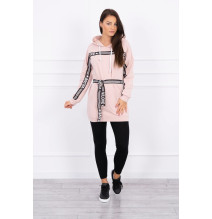 Az MI0140 övvel díszített ruha rózsaszínű