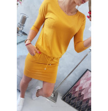 Női ruha MI9013 derékhoz kötve okker