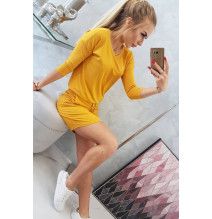 Női ruha MI9013 derékhoz kötve okker