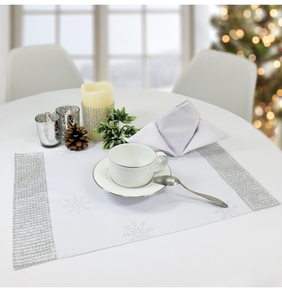 Alátét cirkóniával 45x30 cm fehér