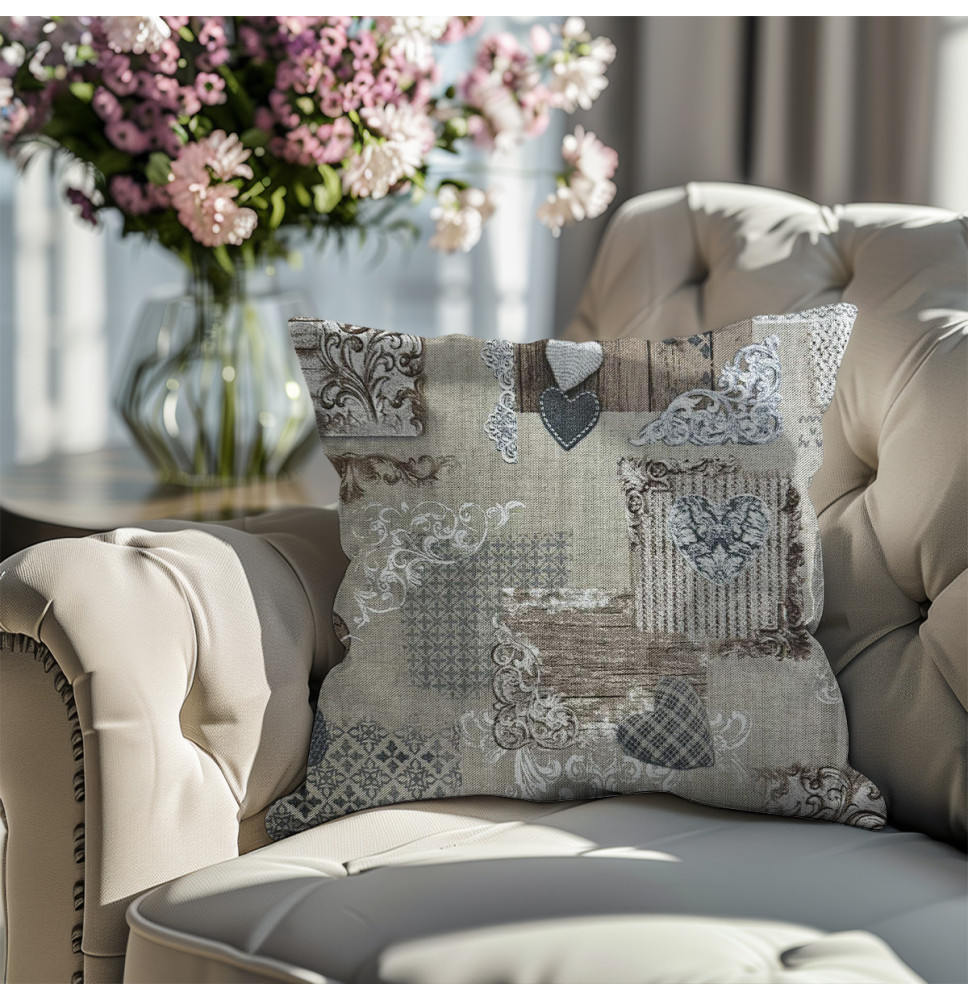 Párnahuzat patchwork szürkésbarna szív