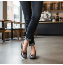 Dámske kožené lodičky na klíne hnedé Andiamo