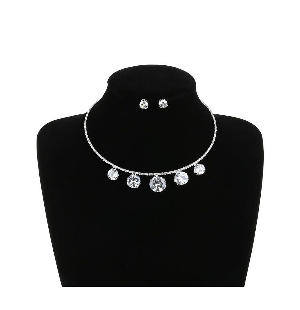 Állítsa be a nyakláncot és fülbevalót 78